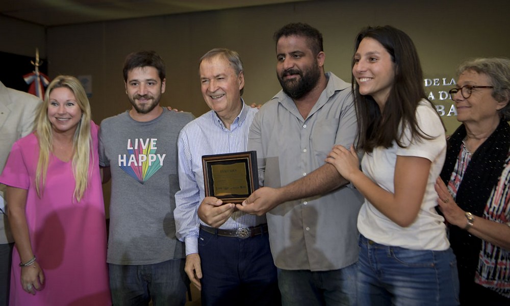 Jóvenes-del-Centenario-Emprendiun