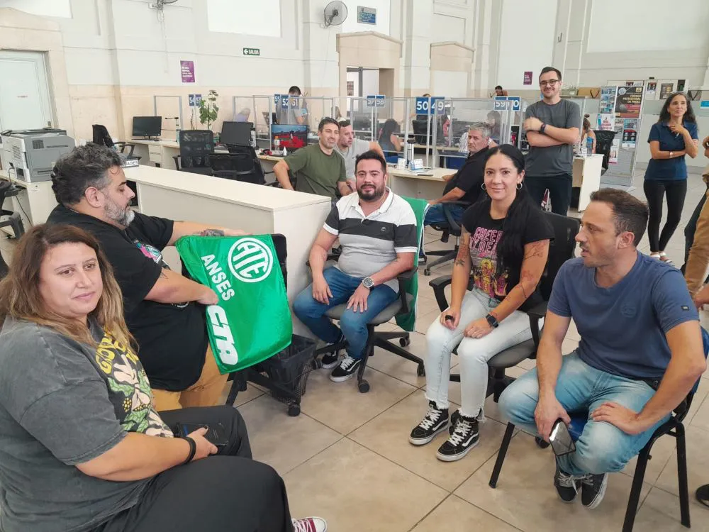 Delegados de Anses en Asamblea by LNM