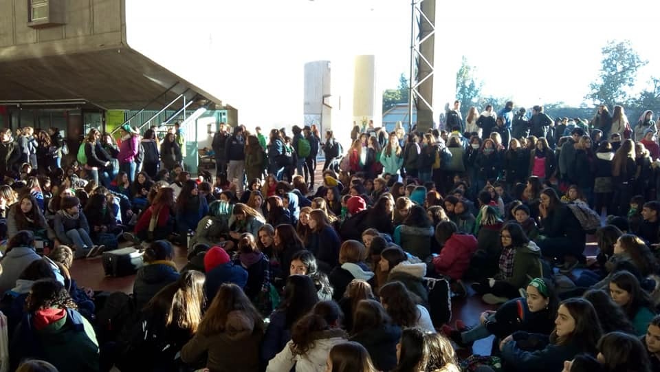 toma en el colegio belgrano (1)