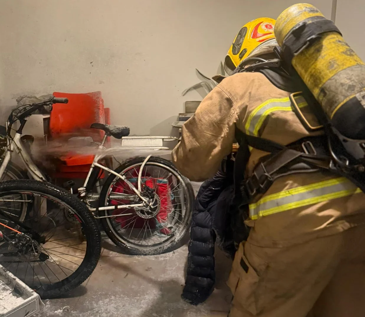 Una bicicleta eléctrica provocó un incendio en un edificio de Nueva Córdoba: hubo 40 evacuados thumbnail