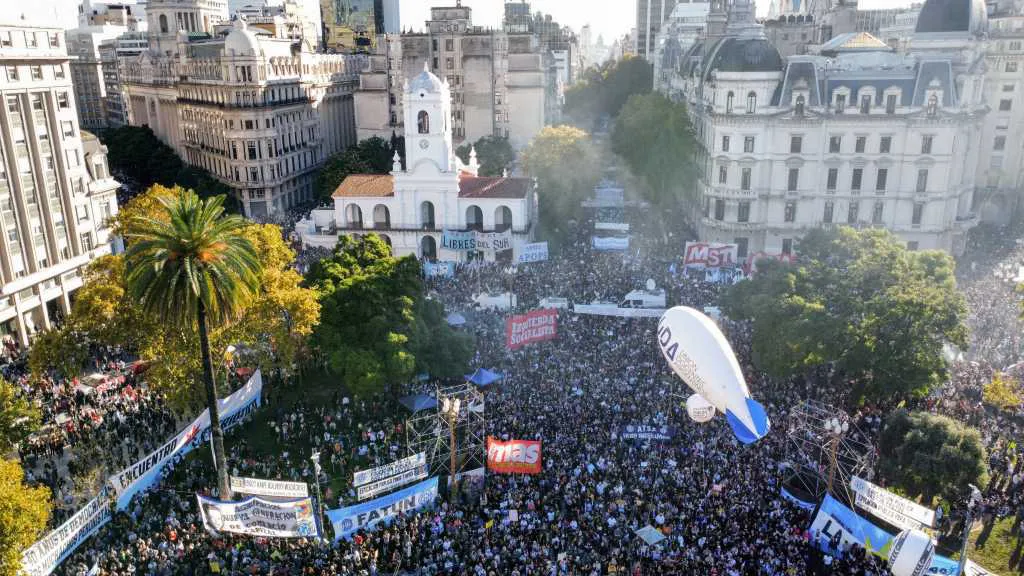 Marcha Universitaria 2 NA