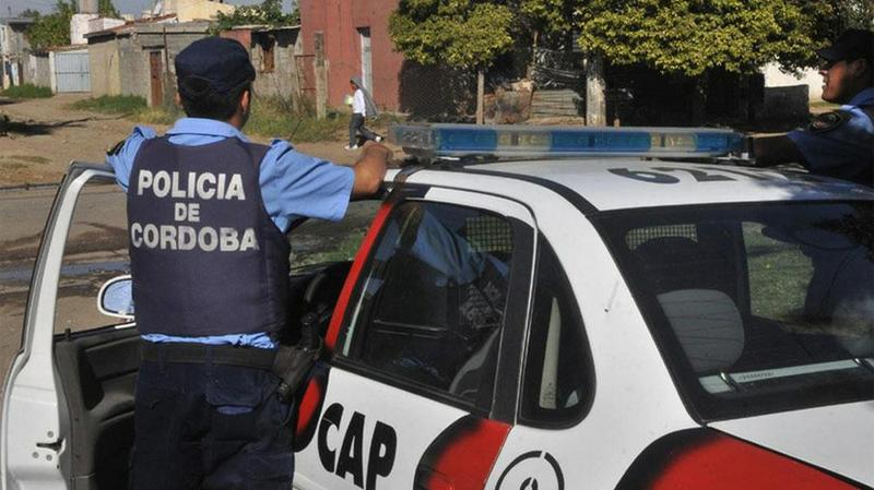policía