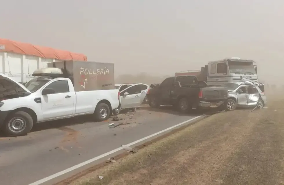Choque en cadena en la autopista Córdoba Rosario (gentileza)