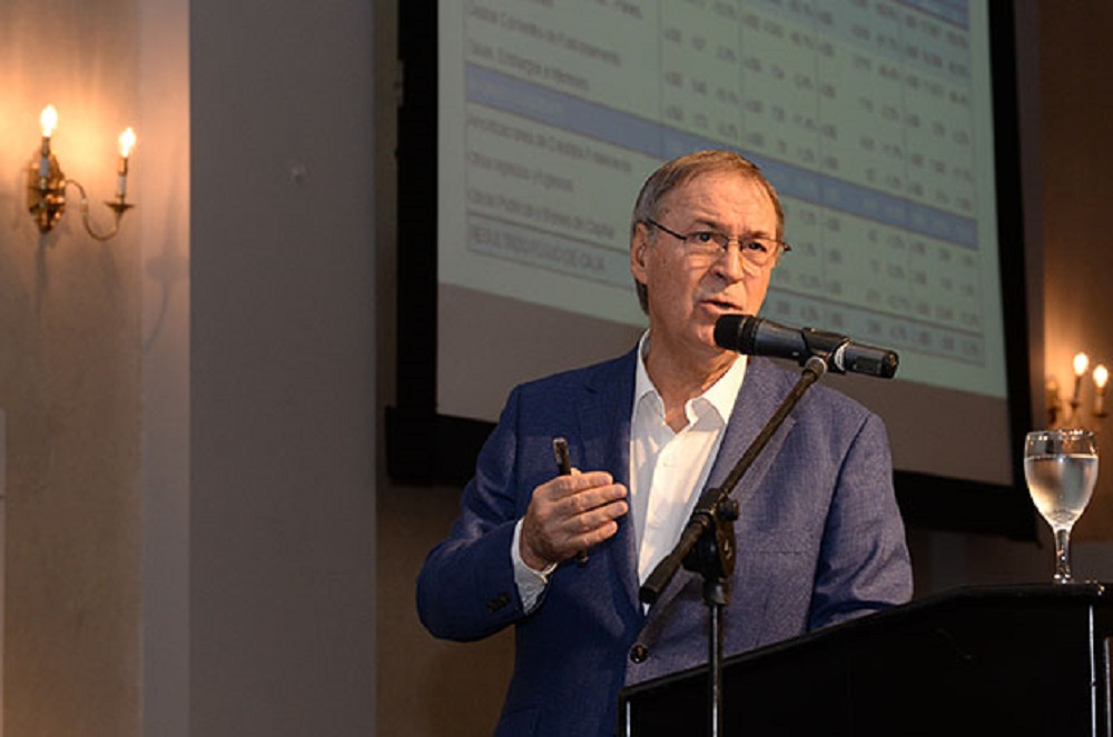 Schiaretti en almuerzo Fundación Mediterranea by prensa Gobierno Cba