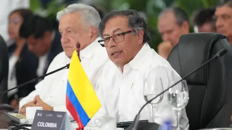 Gustavo-Petro-_Presidencia-de-Colombia_-01