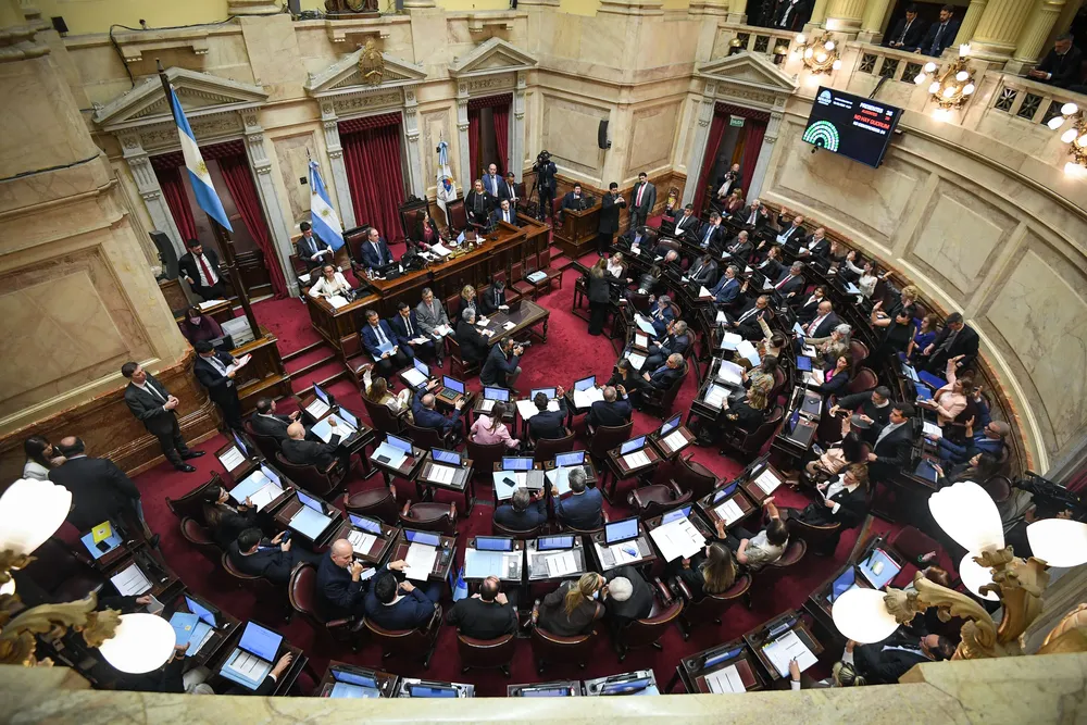 Senado by x