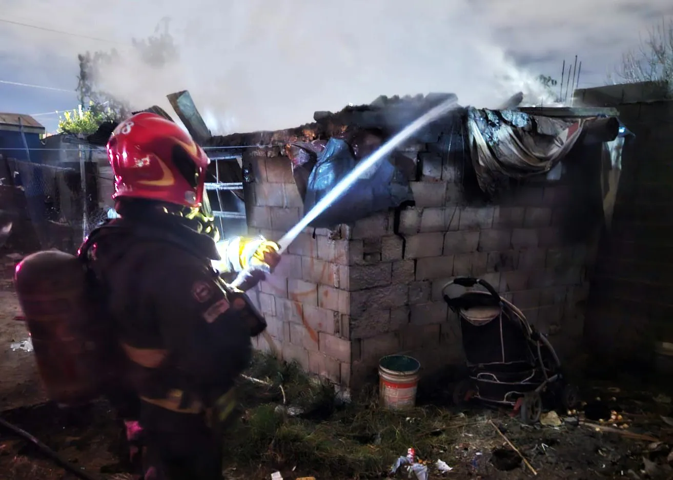 Incendio en barrio Las Flores II (Policía)