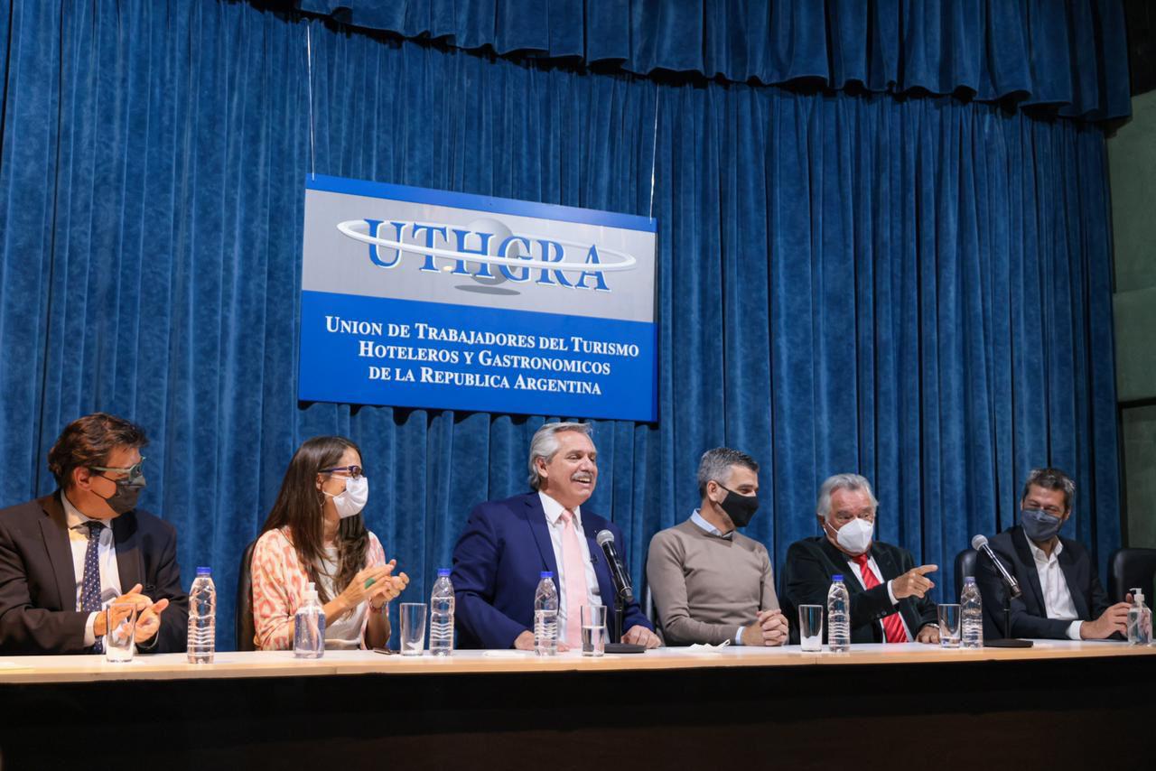 convenio con empresarios y sindicatos gastronómicos y hoteleros