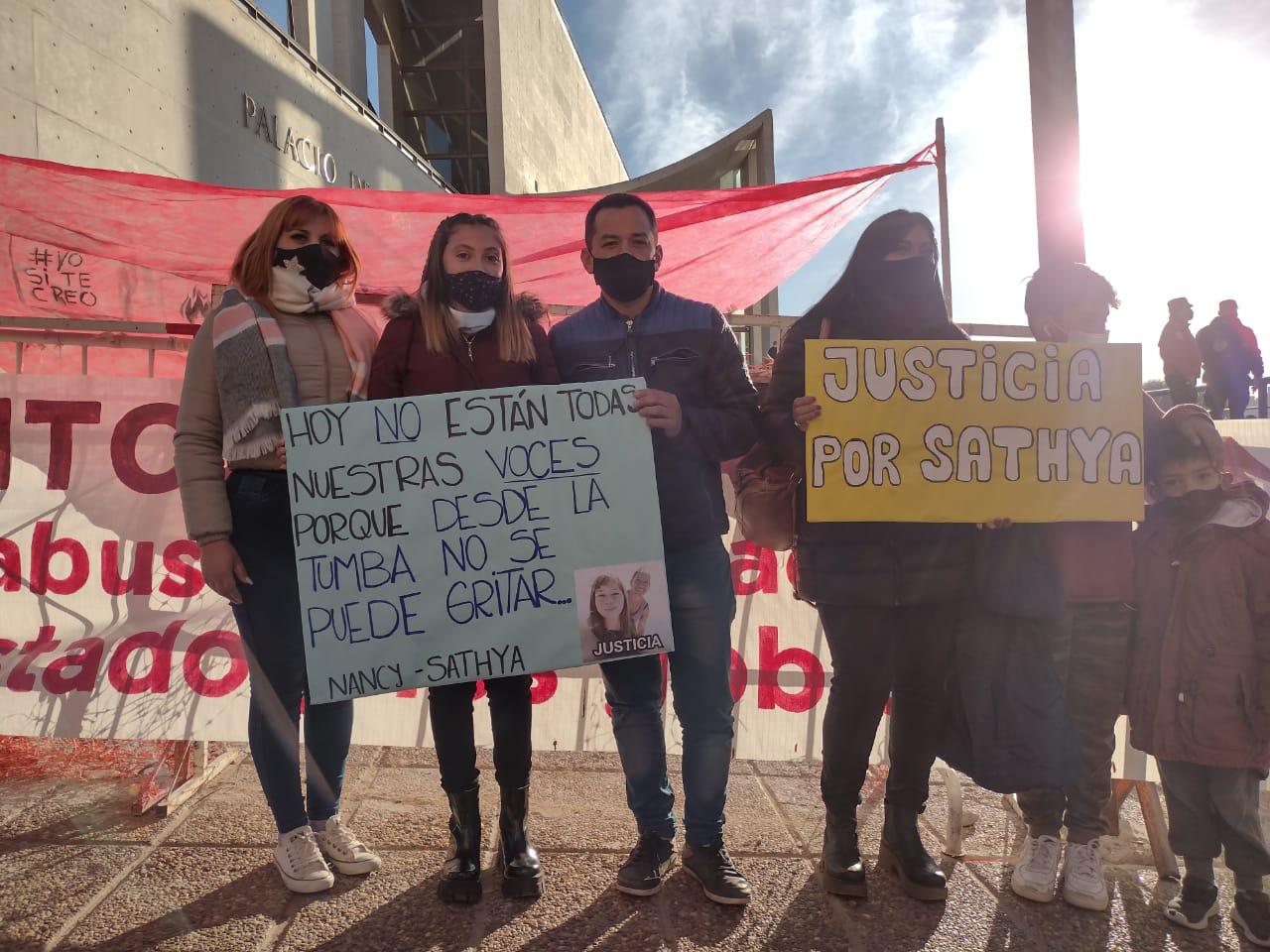 Justicia por Sathya by LNM