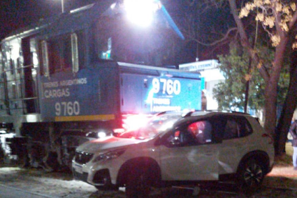choque tren auto Super Deportivo by Ale Pozo