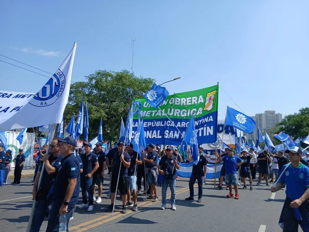 Uom marcha contra la reforma laboral 5 by Miguel Aponte LNM Uom marcha contra la reforma laboral 5 by Miguel Aponte LNM