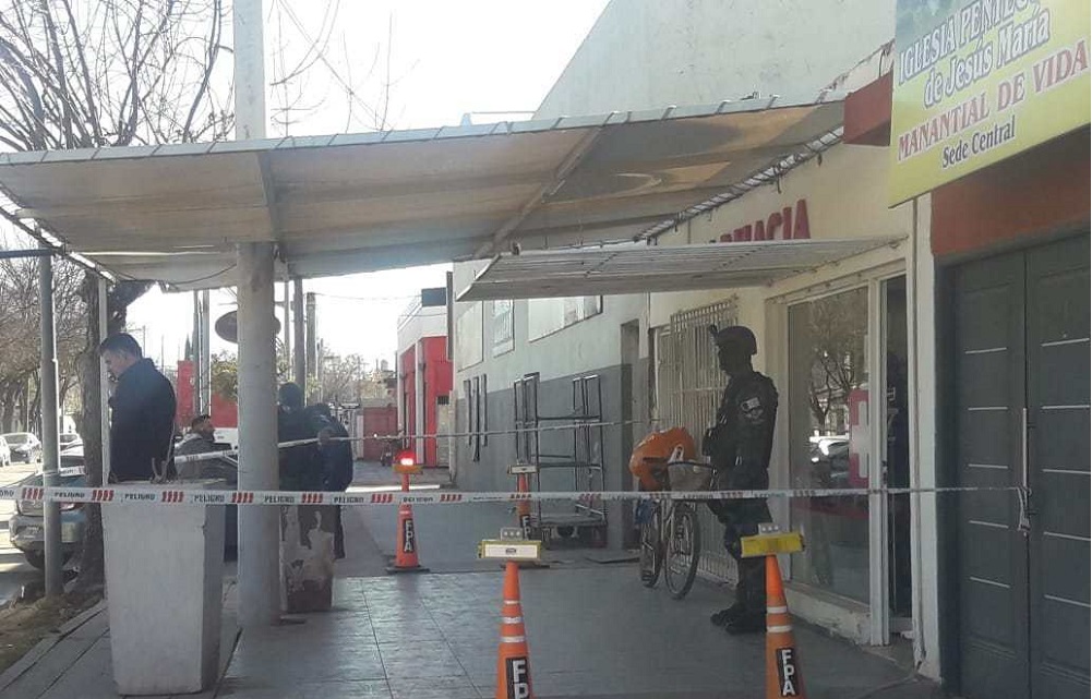 Allanamiento en farmacia Jesús María