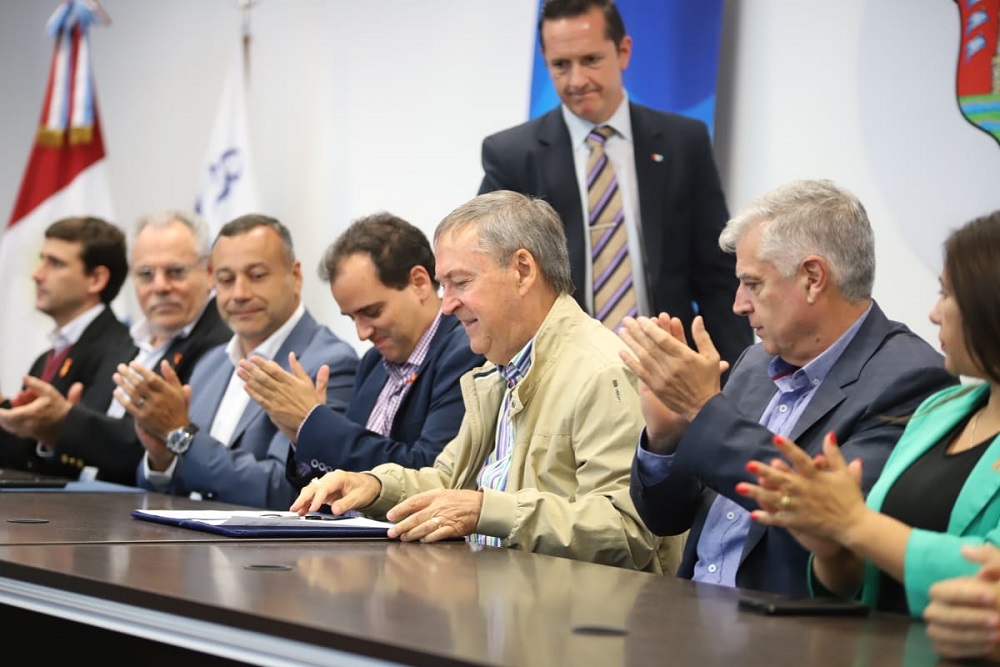 Schiaretti Llamosas subsidio transporte by prensa Gobierno