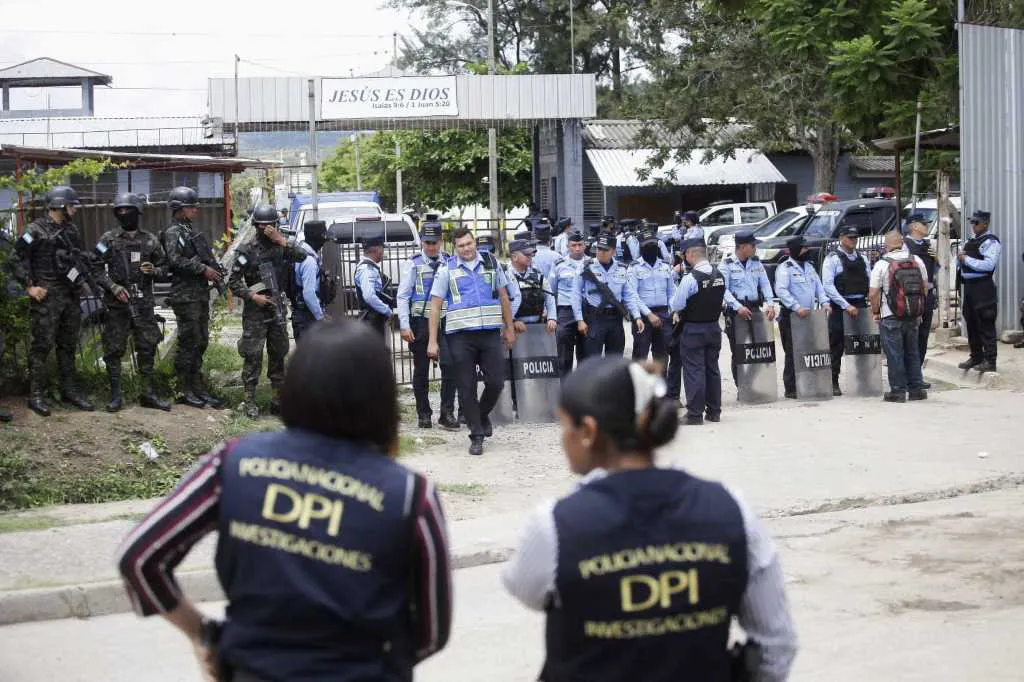 Honduras motín by NA Reuters