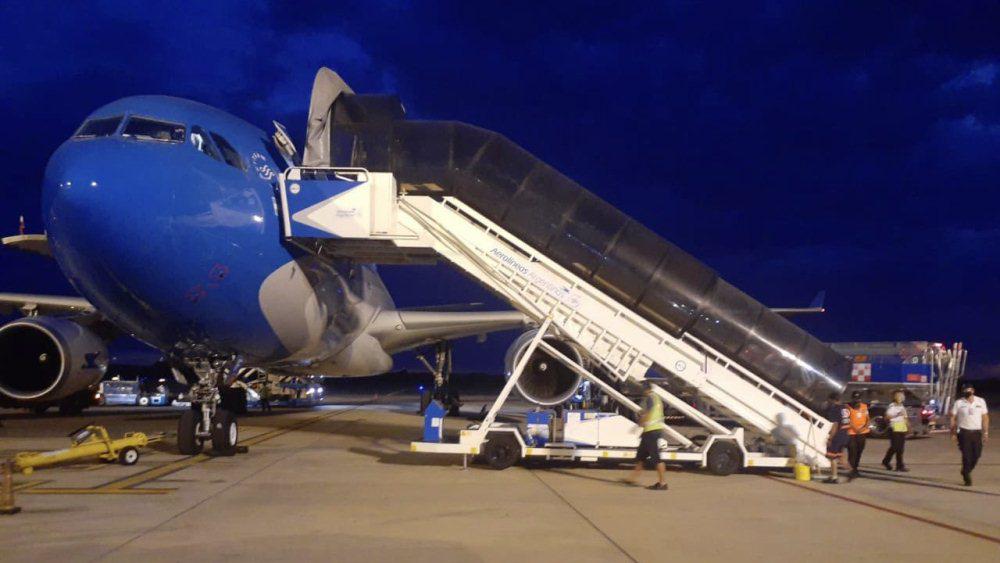 vuelo a Rusia por vacunas by Aerolíneas Argentinas