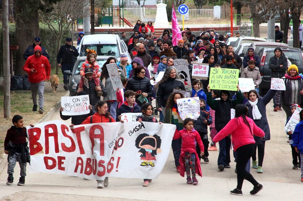 Icho Cruz contra abusos Carlos Paz Vivo