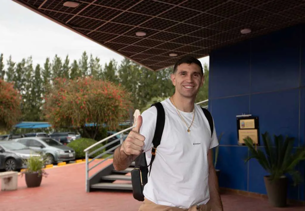 multimedia.normal.98740914f03e96a3.RGlidSBNYXJ0w61uZXogZW4gRXplaXphIGJ5IE5BX25vcm1hbC53ZWJw