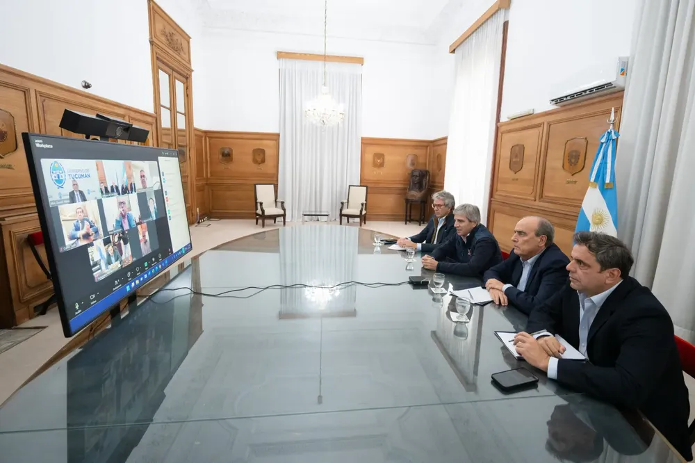 Reunión de Francos y Caputo con representantes provinciales