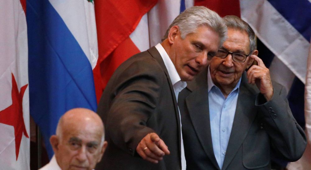 Miguel Díaz-Canel y Raúl Castro CUBA El país