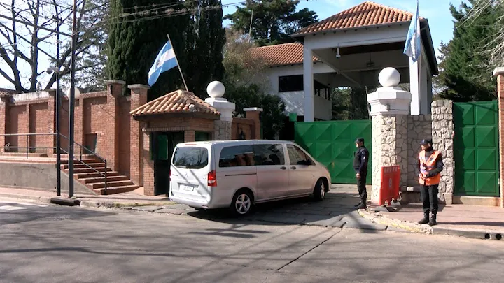 Entrada a Olivos Télam