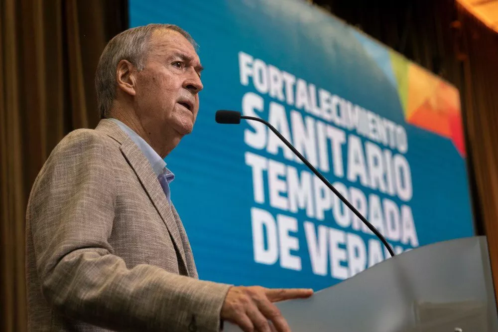 Juan Schiaretti (Fortalecimiento Sanitario Temporada Verano) . Twitter Gobierno Córdoba