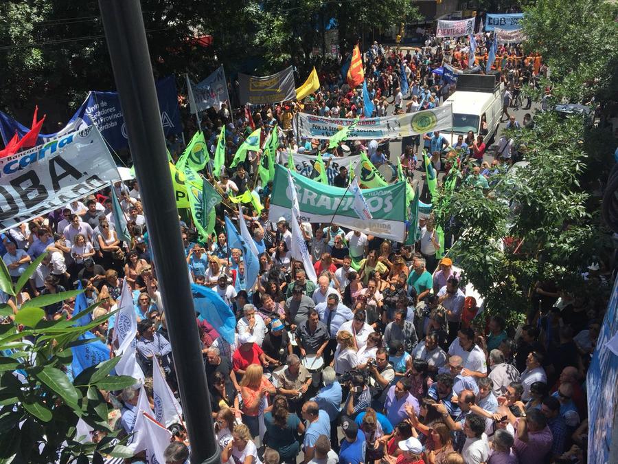 Marcha reforma previsional Cba 01