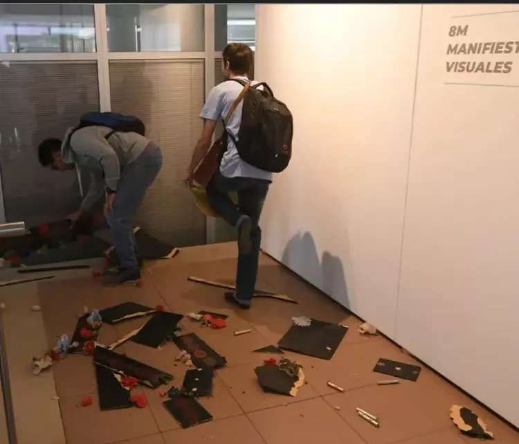 muestra de arte vandalizada by tw