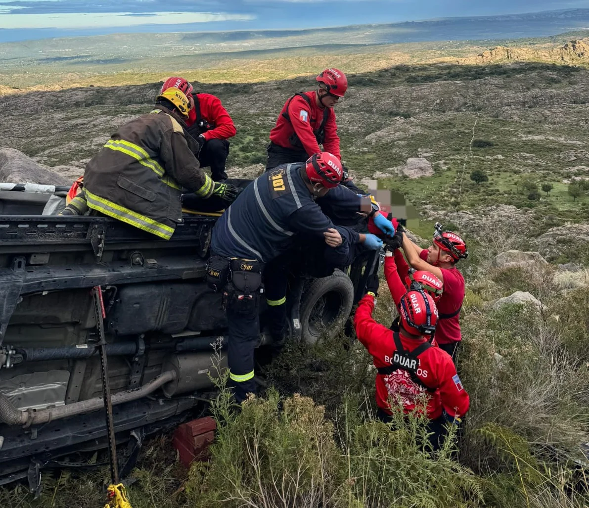 rescate en altas cumbres by policía