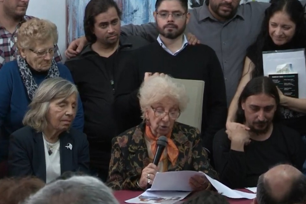 Abuela conferencia de prensa nieto 130