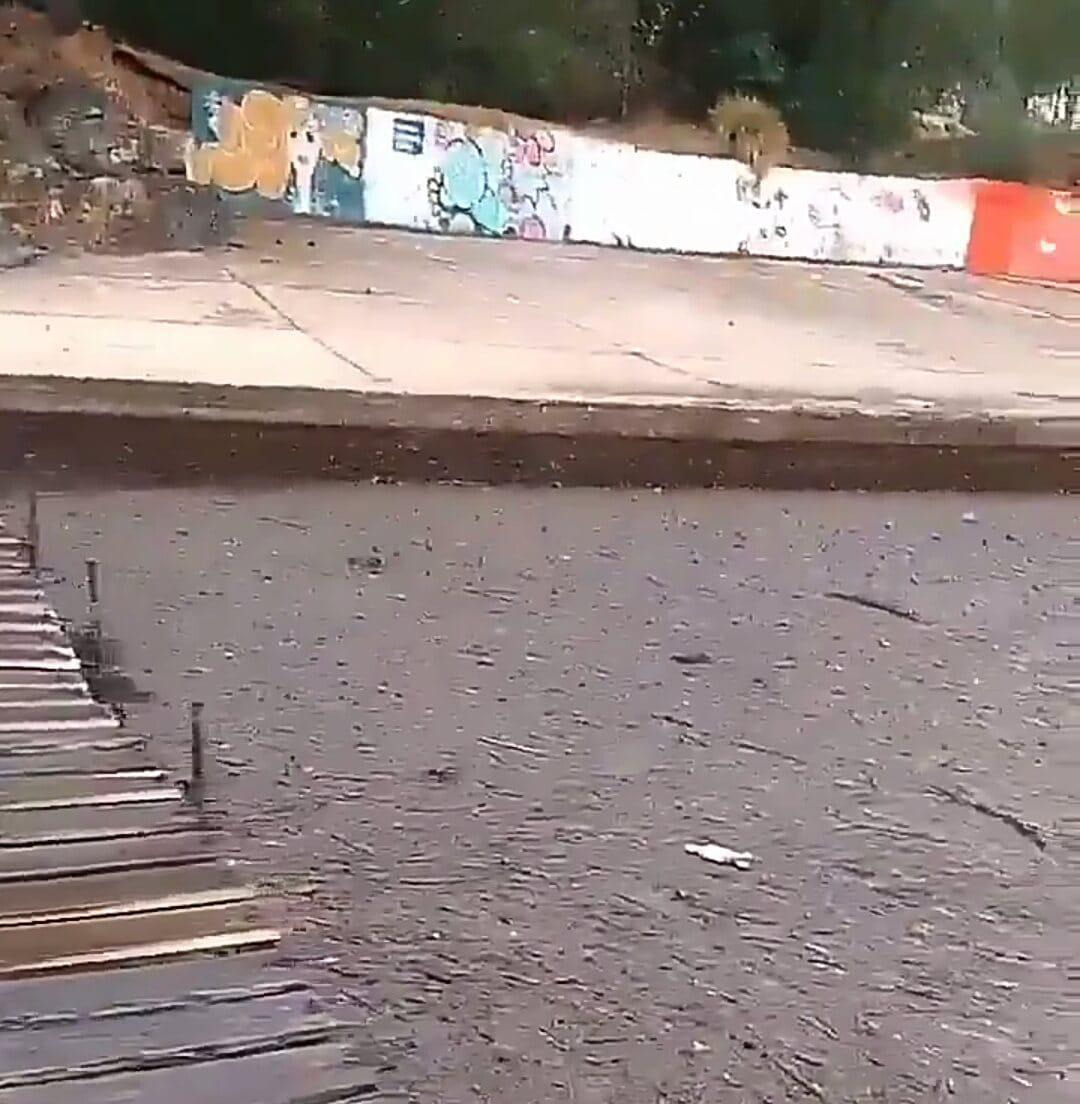 Cenizas en el río Alpa Corral by Captura de video