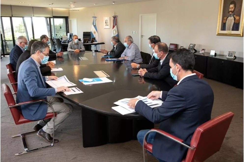 Schiaretti reunión con mesa de enlace prensa provincia
