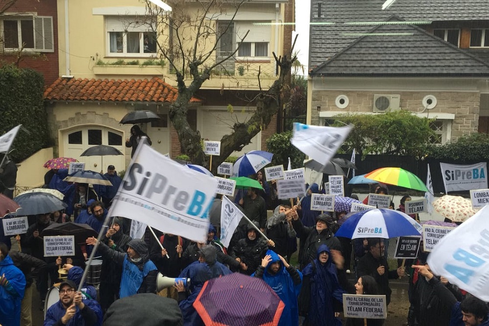 protesta télam olivos by @jonheguiee
