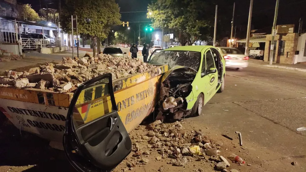 Accidente Remis by @Sassi