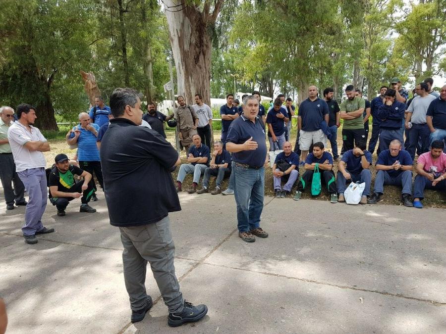 asamblea en fábricas militares by villamariaya (2)