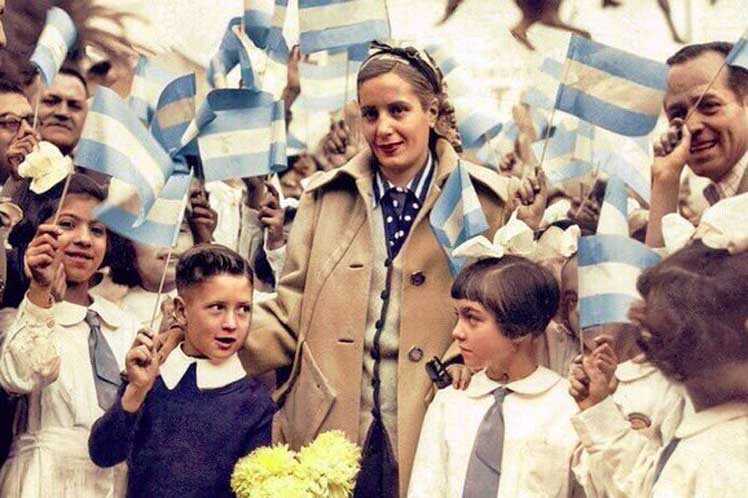evita by gentileza