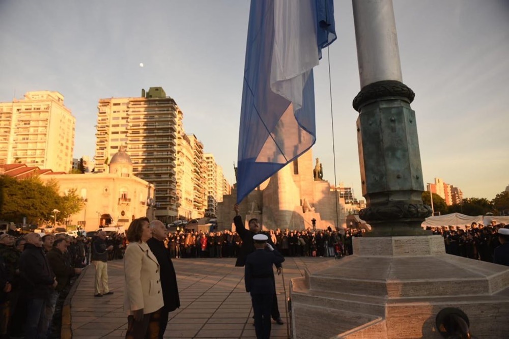 dia de la bandera @MiguelLifschitz
