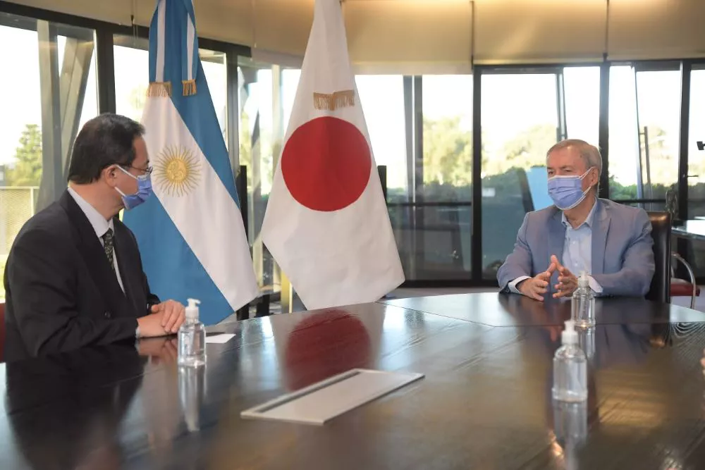 Schiaretti y emb de Japon by prensa.cba