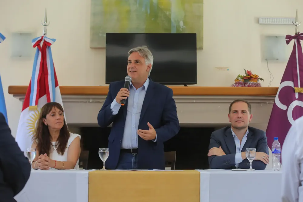 Llaryora en Villa del Totoral (Gobierno de Córdoba)