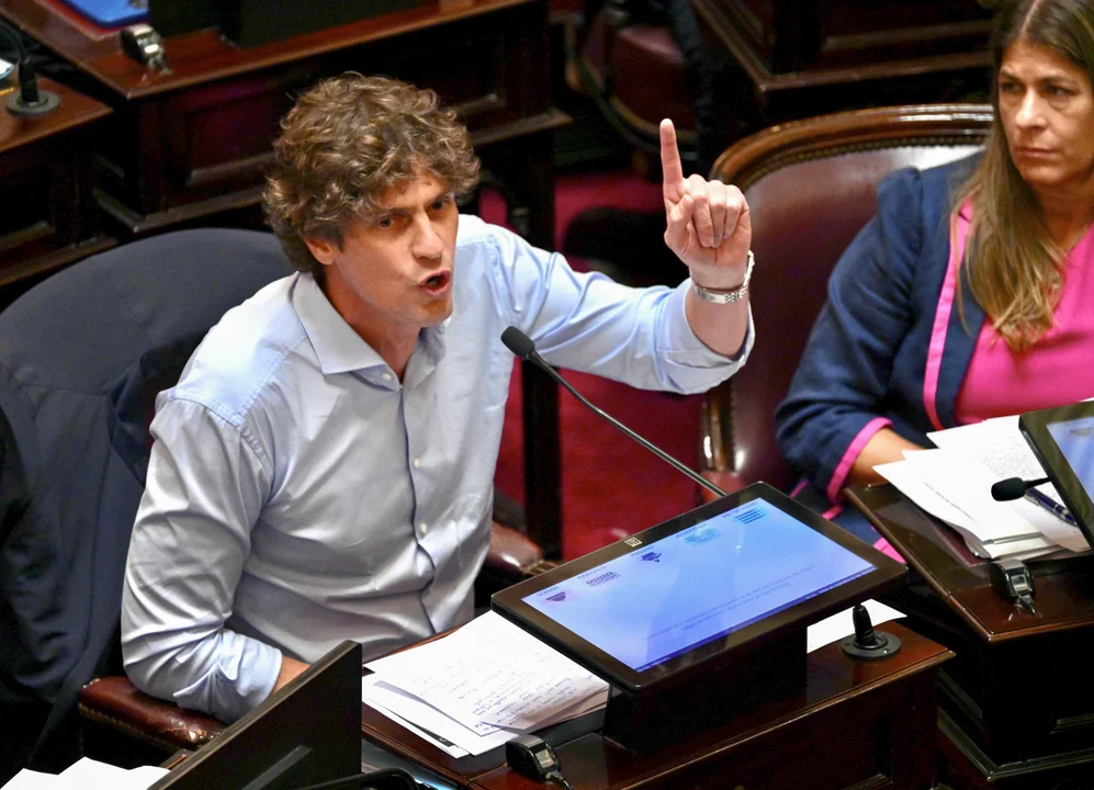 martín lousteau