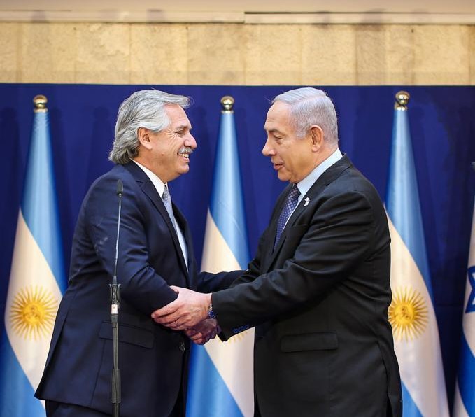 Alberto fernández en Israel con Benjamin Netanyahu