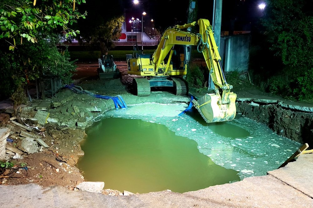 crater coronel olmedo y av costanera @leoguevara