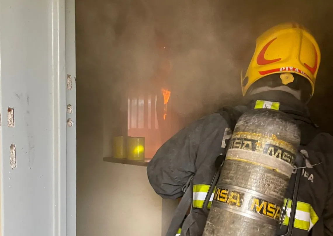 Bomberos sofocan incendio en vivienda de barrio San Fernando (Policía)