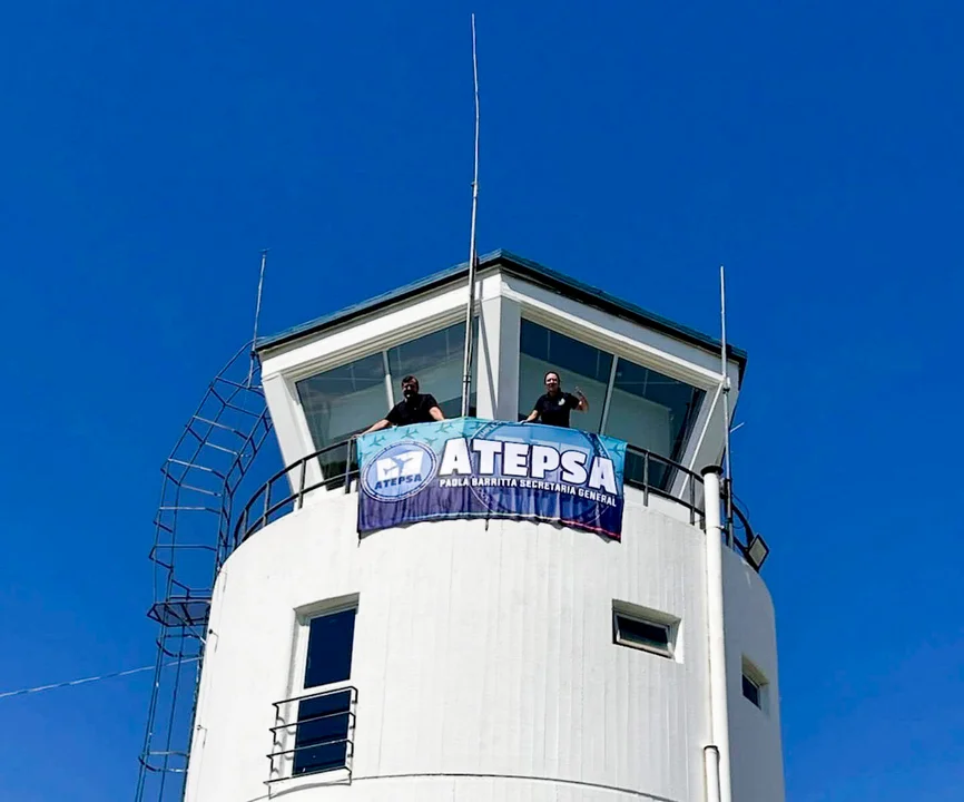 Controladores aéreos NA
