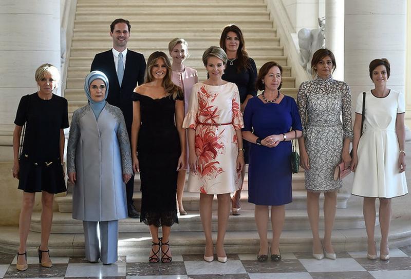 FOTO PRIMERAS DAMAS OTAN