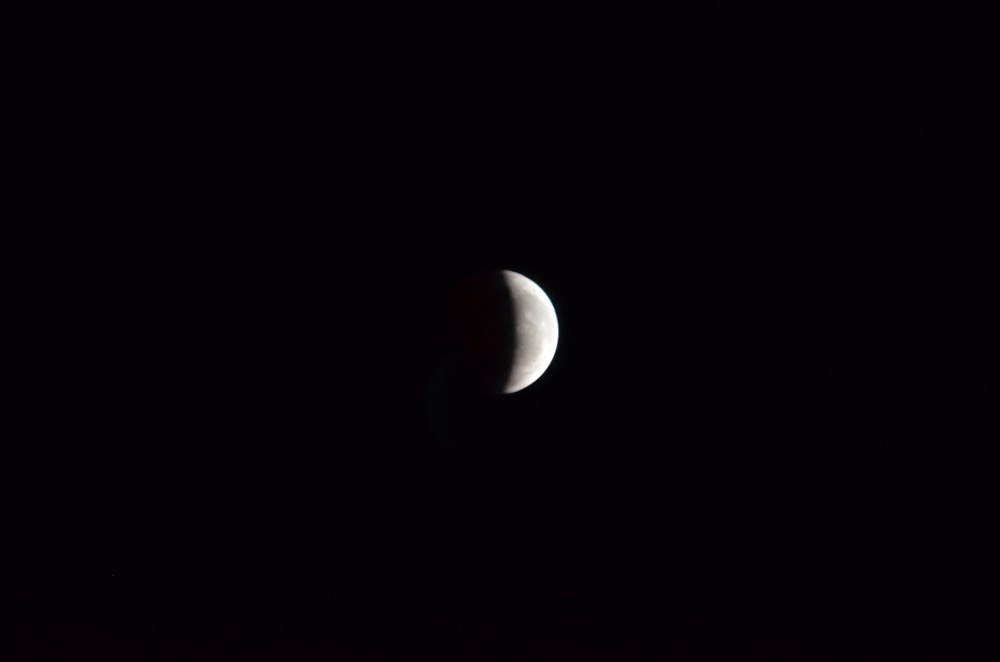 eclipse luna lunar by Guillermo Goldes