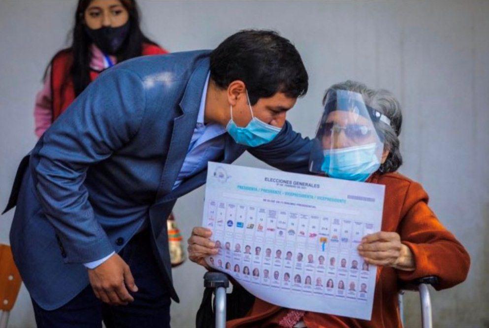 elecciones en Ecuador by Twitter