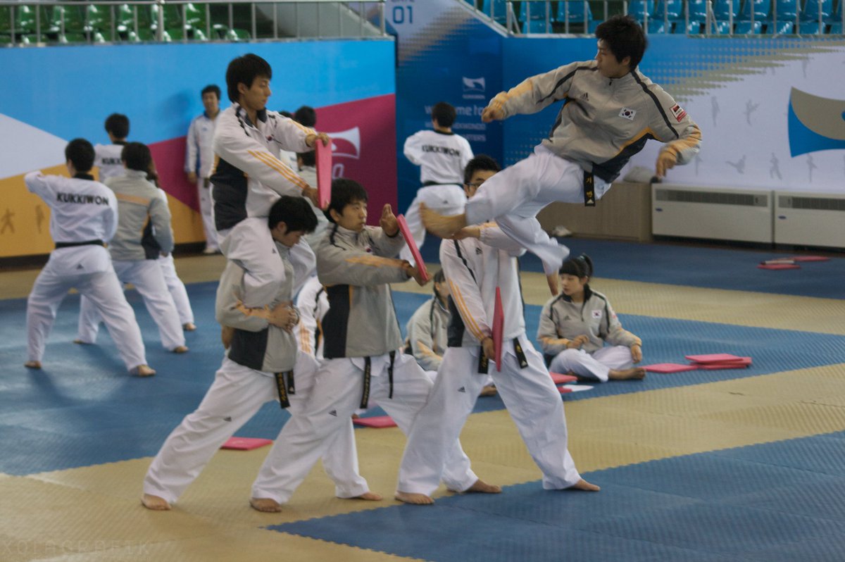 Fabulosa e increíble demostración de Taekwondo