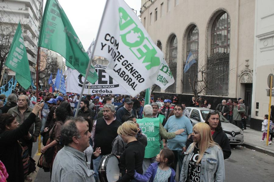 Marcha gremios cordoba cgt Diego Roscop 05