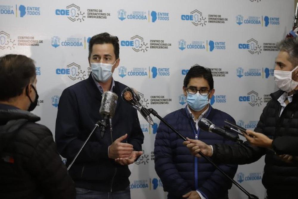 calvo con de prensa