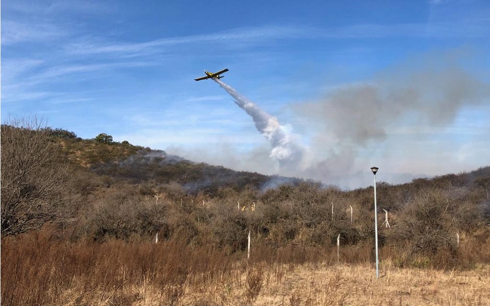 Bomberos fuego @FuegoCba